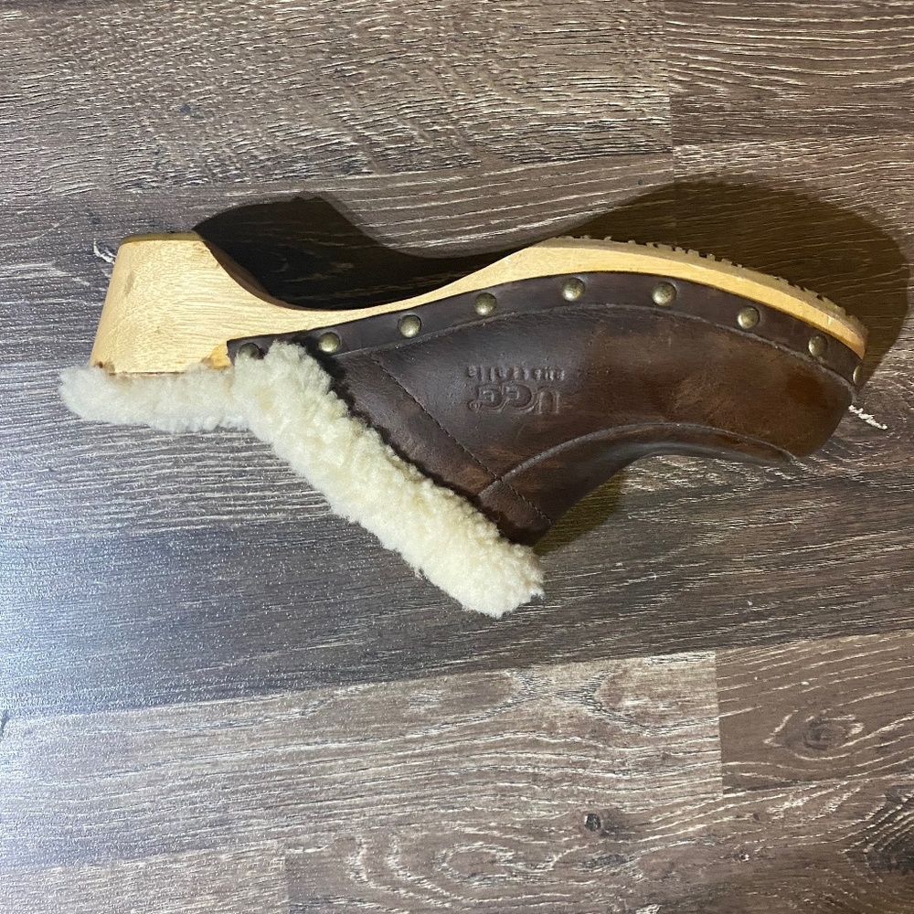 COPY - Ugg clogs